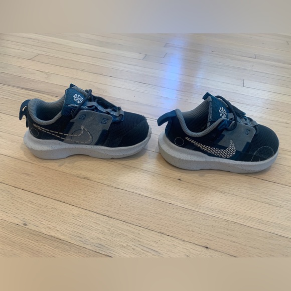Nike Crater Impact toddler shoes. Size 7C. Good condition! - Picture 2 of 10